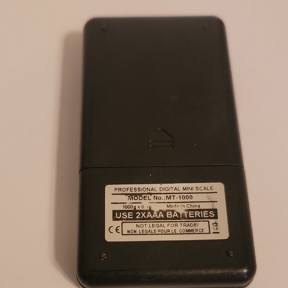 Portable Digital Scale with Blue Display - Picture 2 of 6